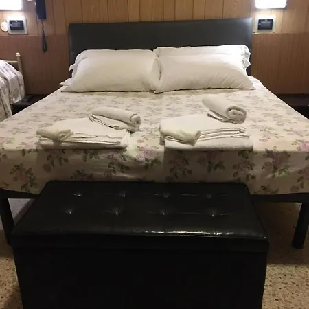 Ξενοδοχείο Giordano 3*