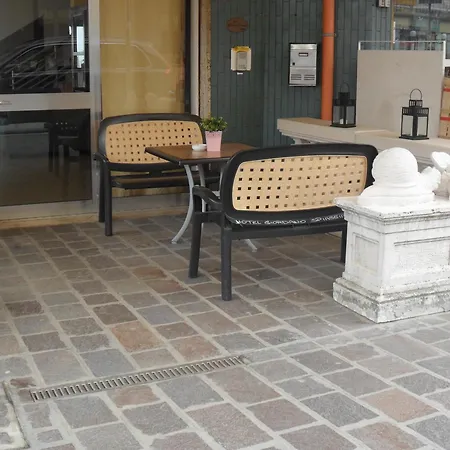 Giordano Hotel 3*